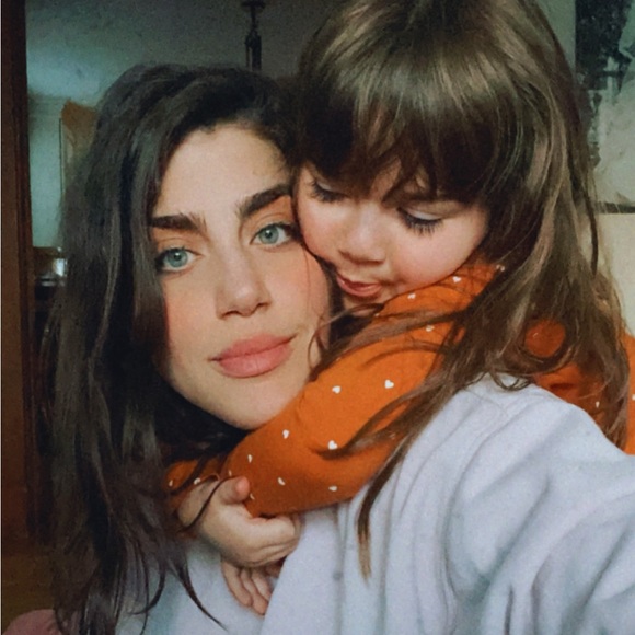 Meet your Posher, Lambia - Picture 1 of 1